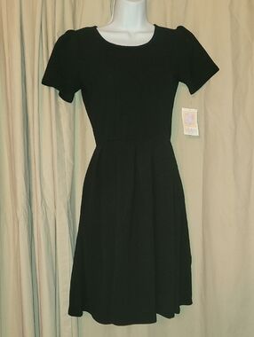 LuLaRoe Classic Black Midi Dress with Short Sleeves Amelia
